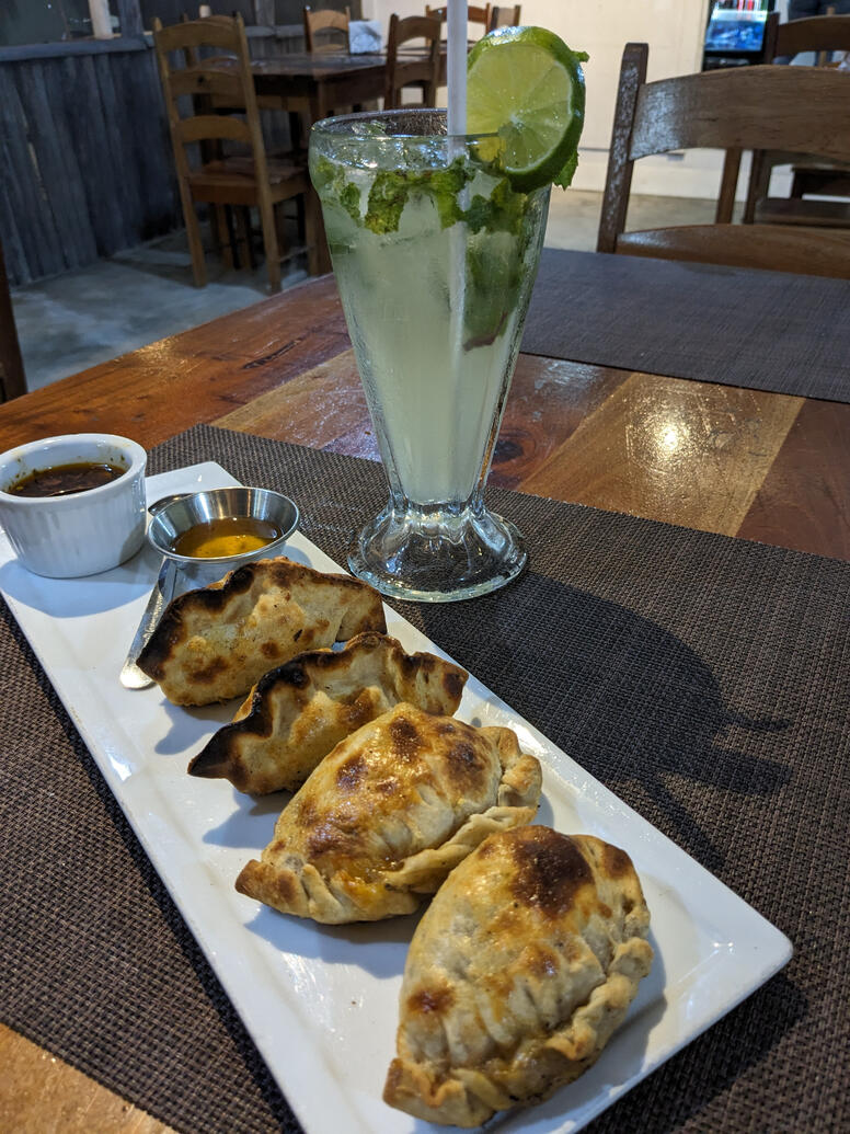 La Fonda De Nilo, San Pedro